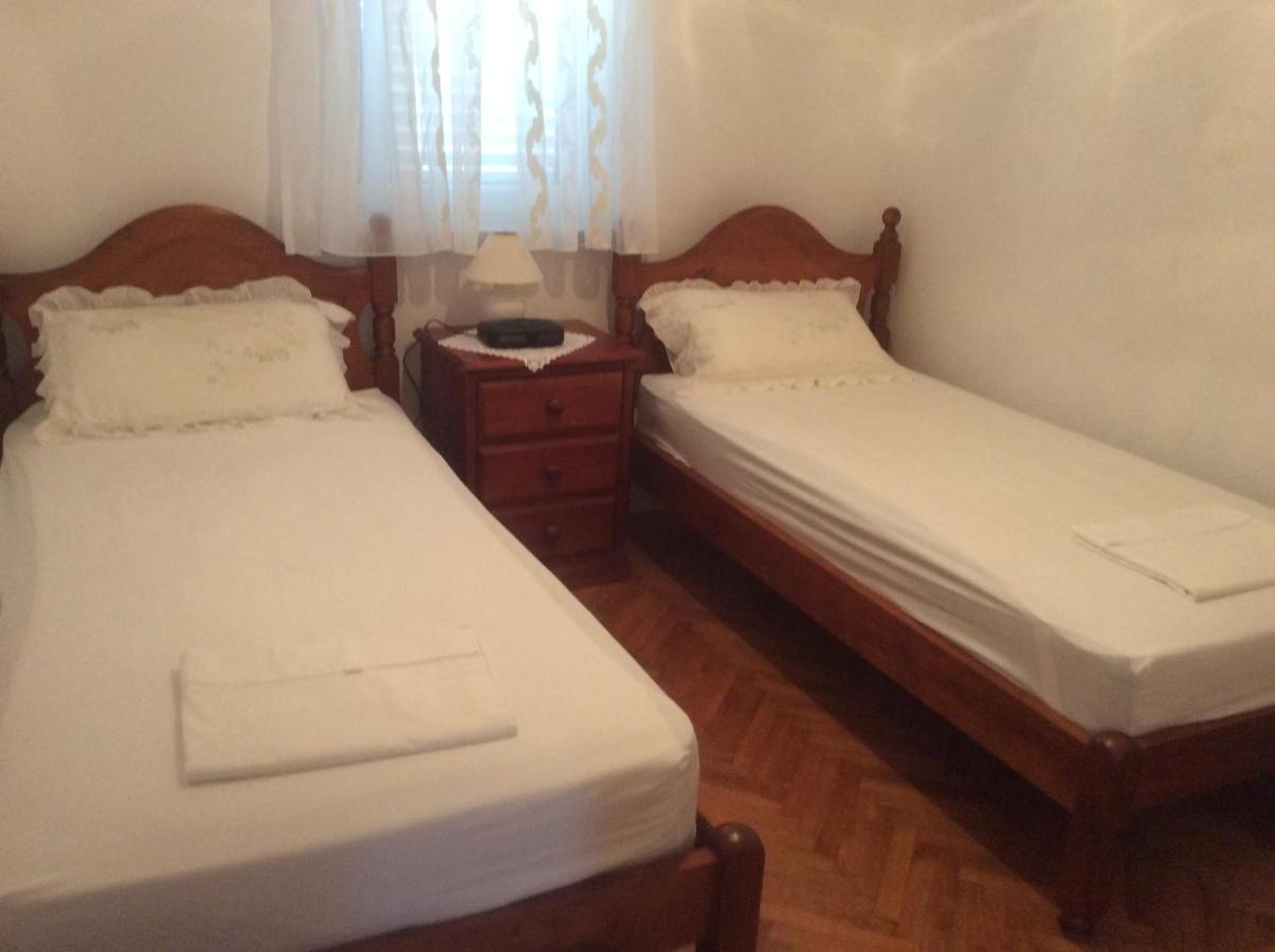 Apartman Nadia Διαμέρισμα Karlobag Εξωτερικό φωτογραφία